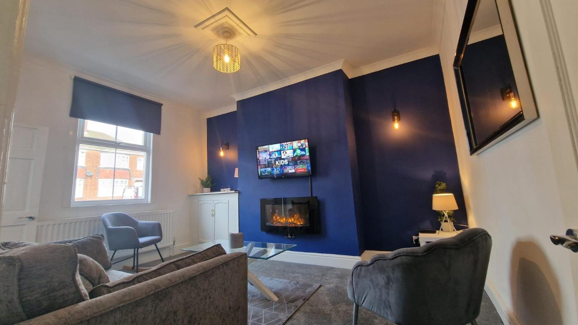 Cosy Perfect For Families And Contractors With Free Parking